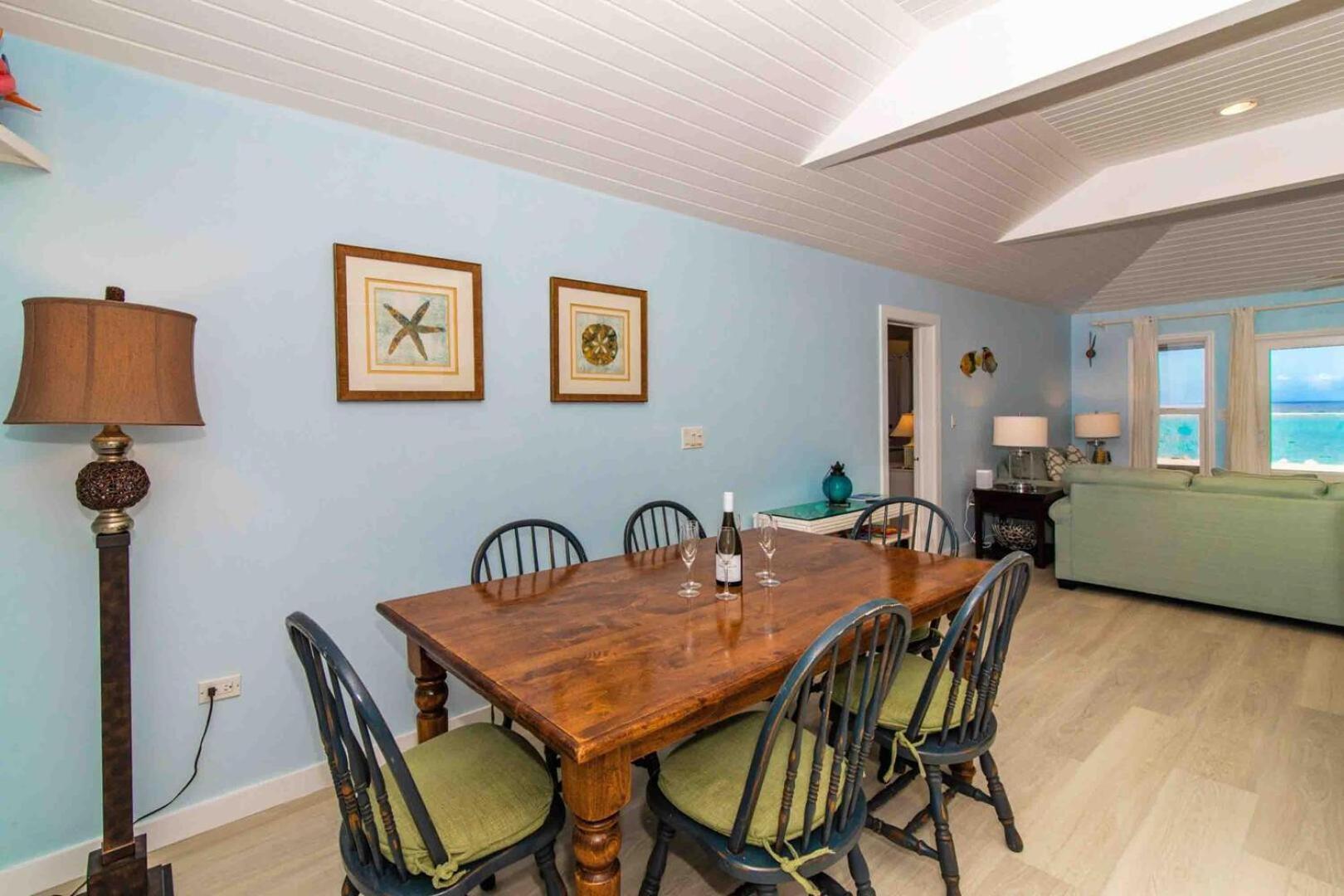 Thatch Hill - Renovated Beach House With Pool, Short Walk To The Rum Point Club Driftwood Village Eksteriør bilde