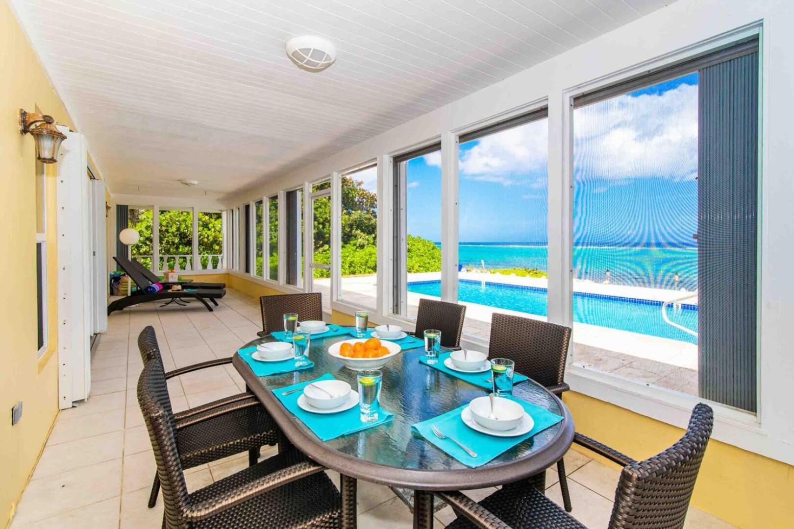 Thatch Hill - Renovated Beach House With Pool, Short Walk To The Rum Point Club Driftwood Village Eksteriør bilde
