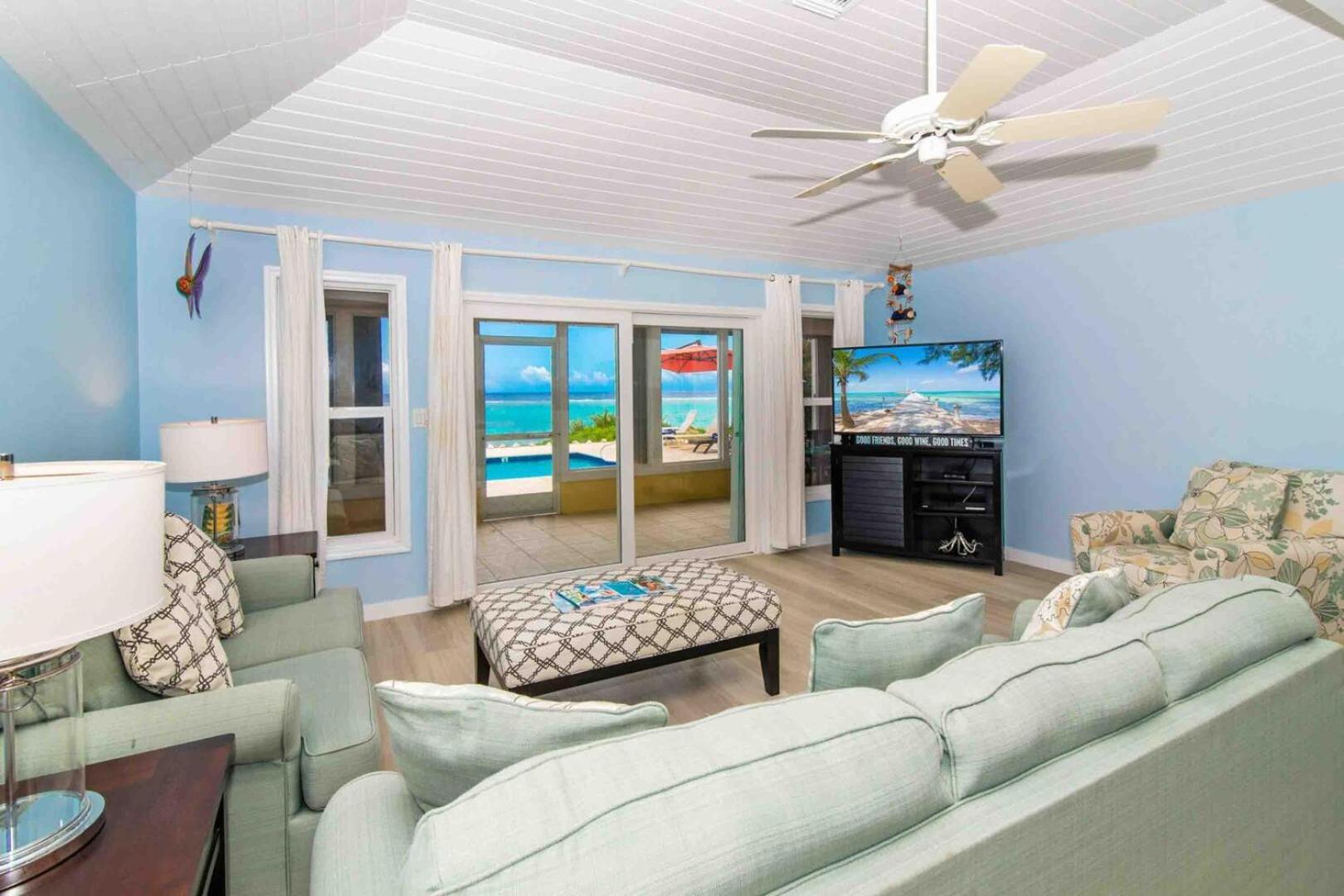 Thatch Hill - Renovated Beach House With Pool, Short Walk To The Rum Point Club Driftwood Village Eksteriør bilde